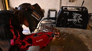 The new Raptor range from BOC South Pacific is kicking some serious goals. For tradies, DIYers, or anyone looking to move into pro metal fabrication, BOC's Raptor Welders make setting up and getting started simple and straightforward. 🎥 James Russell Gray www.boc.com.au | The Tradie: Talkin' Tools and Toys