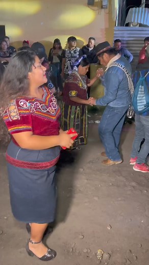 175K views · 1.6K reactions | Ni un adiós- Familia Musical | Producciones Jerónimo | Facebook