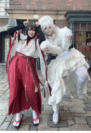 東方Projectのコスプレ、霊夢と咲夜の魅力