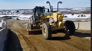 Battery powered motor grader | Global Heavy Equipment