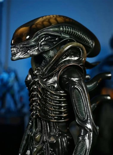 Alien Full Body Statue – Polystone Resin Collectible Figurine, Handcrafted Sculpture (height 48cm / 18.9in) - Etsy UK