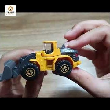 Satisfying UNBOXING! 🚜 Majorette Volvo FMX Low Bed Trailer & Wheel Loader | Diecast Construction Set