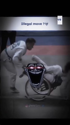 Cuties_cub on Instagram: "在日本，研究人员正利用智能人行道将日常活动转化为清洁能源⚡。这些道路内嵌特殊的压电材料，可以从行人的脚步中收集动能。当人们行走、奔跑或跳跃时，路面会轻微变形，从而产生机械压力。压电晶体将这种压力转化为电能🔋 。 这些能量可用于照亮路灯、为公共显示屏供电，甚至监测行人流量。这种技术不仅减少了能源浪费，还展示了未来城市的无限可能🌍。 在东京、京都等城市的试验区，人们的每一步都在为绿色地球贡献力量💚。科技让生活更环保， 也让每一个脚步更有意义✨ #日本 #科技 #创新 #可持续 #绿色能源 #未来城市 #环保 #知识 #事实 #推荐 #你知道吗 #技术 #实验 #热门#推荐 #日本 #日本 #日本 #日本 #日本 #日本 #日本 #日本 #"