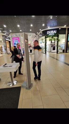 82K views · 469 reactions | Just move along | Daniel Thompson | Facebook