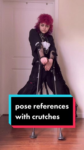 Empowering Pose References with Crutches for Drawing