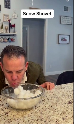 7 Hilarious Christmas Games Your Family Will Love