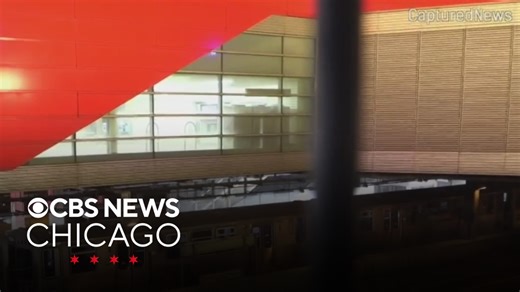No one in custody after 2 people are stabbed at CTA Red Line stop
