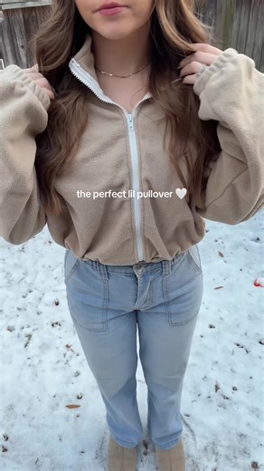 Literally so fuzzy and warm 🥹 #pullover #winterfashion #womenfashion #fleecesweater #sweater