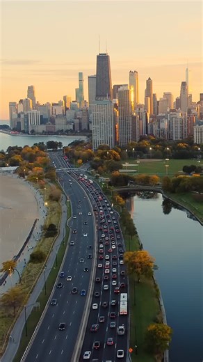 Owen Johnston | Real Estate Broker on Instagram: "It’s kind of a big deal… we 🫶 our scenic stretch of Lake Shore Drive. Have you seen these views? Lake on one side. Skyline on the other. Beaches, harbors, museums, and some of the best city scenery in the country — all on one drive. From sunrise over Lake Michigan to the skyline lighting up at night, LSD isn’t just a road… it’s basically Chicago’s front porch. Windows down. Lake breeze in. Music on. That’s a Chicago road trip. 🌊🚙"