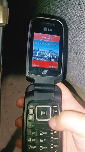 a lg flip phone