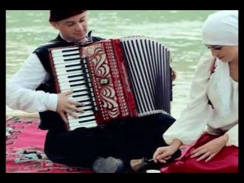 Sevdalinka-Himzo Polovina - Snijeg pade na behar na voce....