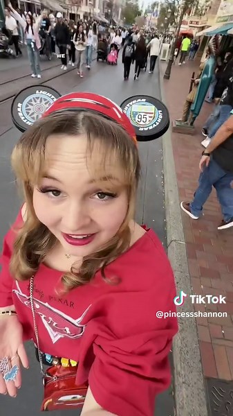 Hidden Disney Pin Trading Adventure at Disneyland