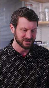 These frogs vomit up their young 🤮 #NHM #Frogs #Amphibians