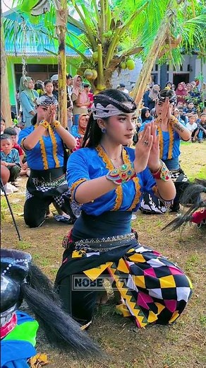 Si Cantik sembahan jaranan kuda lumping ebeg | Indonesian Javanese Traditional Dance