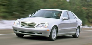 Tested: 2000 Mercedes-Benz S500 Is a First-Class Roadtripper