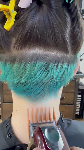 190 reactions | #haircut #asmr #asmrsounds #asmrshaving #asmrhaircut #clippers #asmr @highlight #asmrvideo | Megan Marie Waldron | Facebook