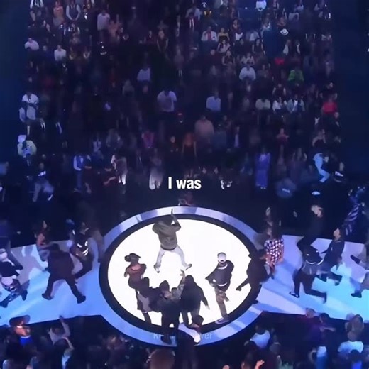 kendricksever on Instagram: "throwback to Kendrick’s 2015 BET Awards performance😫"