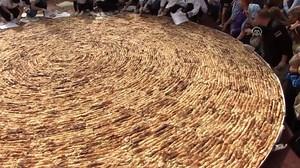 37K views · 406 reactions | Napravili najveći burek na svijetu, ali i plan kako ga pojesti | Nije da se hvalim, ali iz Bosne sam | Facebook