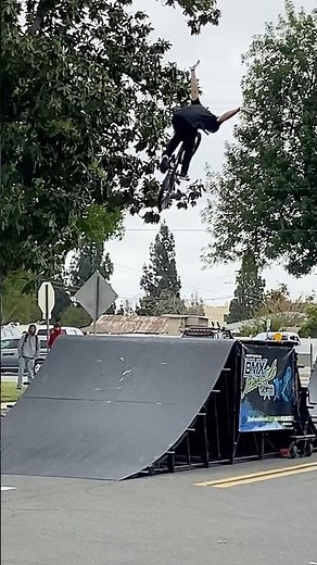 BMX Freestyle Team Show at RIALTO ON WHEELS 2025