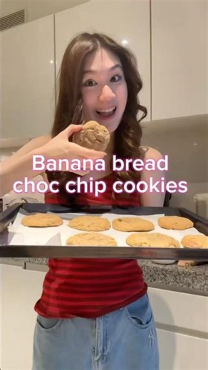 Bake banana bread choc chip cookies with me 🍌 🍪 #baking #cookie #easyrecipe #dessert