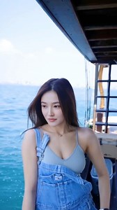 Nancy momoland is enjoying the views of the sea while sitting in the ship 🌊🐡 #Nancy #nancymomoland #MOMOLAND #sealife #enjoy #seaview | Nancyjewel world