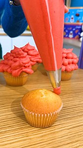 Snoopy Cupcake! Life’s sweeter with Snoopy by your side 🐶🧁 | Chefclub Network