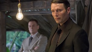 Mads Mikkelsen Returns as Bond Villain Le Chiffre in HITMAN x 007: FIRST LIGHT Video Game Crossover Event — GeekTyrant