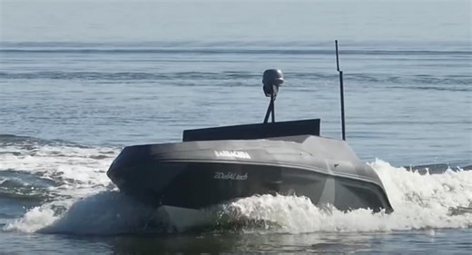 ​Ukrainian Marines Use the Barracuda Drone Boat to Launch FPV Strike on Enemy Vessel (Video) | Defense Express