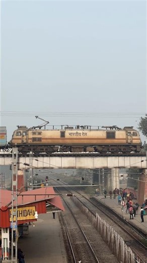 Shrill Honking Blow Wap-7 Engine Leads Rajender Nagar Exp Cross #shorts #viral