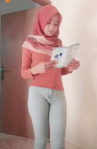 Jilbab pink memek tembem