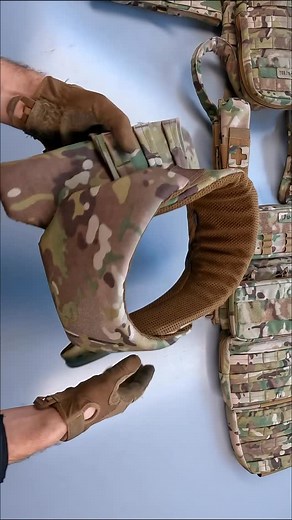 СПОРЯДЖЕННЯ | ПЛИТОНОСКИ | РПС | ПІДСУМКИ | БАЛІСТИЧНИЙ ЗАХИСТ on Instagram: "Захист шиї U-WIN або “горжет” *площа захисту 13.1 дм2. Незалежно від назви характеристики незмінні😉: 🔗 Складається з двох модулів: передня частина та основна частина, які кріпляться одна до одної за допомогою липучок. 🛡гранична швидкість пробиття V50=672,5 м/с по STANAG, підтверджений протоколом. ☝🏻Не заважає при роботі з прикладом, навіть у шоломі з положення лежачи. Ми перевіряли не раз. ☑️ Має MOLLE-інтерфейс з