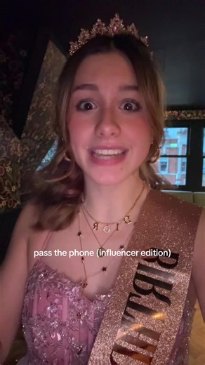 Pass the Phone Challenge: Influencer Party Edition