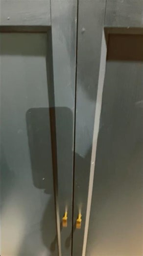 Behind every campaign… there’s a bookshelf 📚🎲