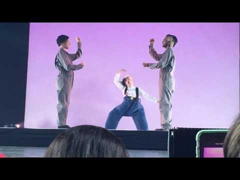 Sia "Unstoppable" live in Philly 10/21/16