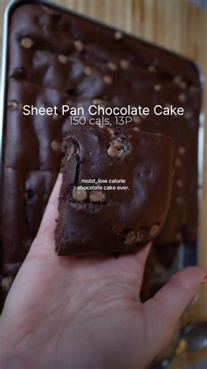 The most moist and delicious low calorie chocolate cake EVER (150 cals per slice)