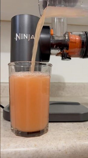 Fresh Cold Pressed Grapefruit Juice 🧃 with the Ninja Juicer