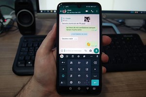 Cómo cambiar el idioma del teclado en WhatsApp