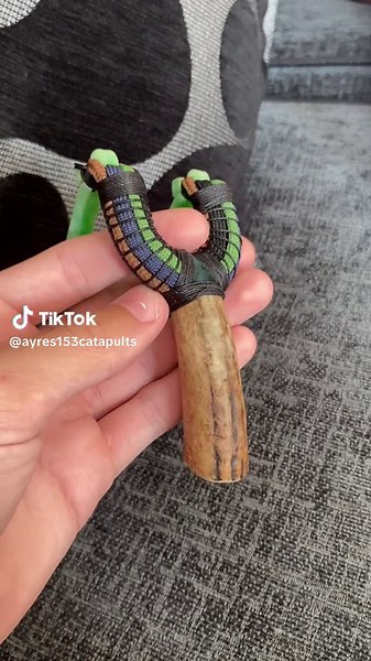 Discover Traditional Mini Catapult Shooting Techniques