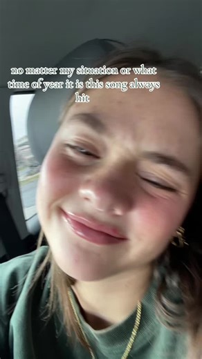 taylorssecret🤫 (@taylorssecret190)’s videos with Spring Into Summer - Lizzy McAlpine