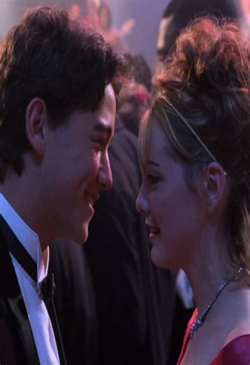 What was your name again? // idk y it looks laggy 😞#10thungsihateaboutyou #cameron #bianca #love #sad