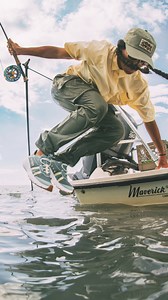 Packed with warm-weather tech, the PFG ​Wild Cast™ Sun Shirt is your fair weather fishing friend.​ Featuring Omni-Shade™ Broad Spectrum UPF 50 sunblocking, Omni-Freeze™ cooling, and Omni-Wick™ sweat wicking, you’ll stay cool, dry, and protected no ​matter what​. Stop Heat Cold at ColumbiaSportswear.ca​ -- Rempli de technologies pour temps chaud, le chandail solaire PFG Wild Cast™ est votre allié pêche par beau temps. Avec la protection solaire Omni-Shade™ Broad Spectrum UPF 50, le refroidissemen