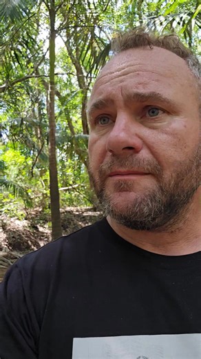 Mental Health and Addiction in Homelessness – The Facts in Queensland Homelessness and mental health are deeply connected, and the statistics paint a confronting picture of what so many in our community are living through right now. Mental Health: Around 1 in 3 people accessing homelessness services in Queensland have a current mental health issue. Nationally, 39% of people who have experienced homelessness live with a mental health condition, almost double the general population (21%). The rate