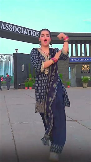 Dance - Ankh lad gyi.