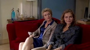 Le canapé rouge - VF - chérie  25