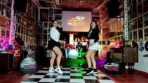 BOOGALOO - CALI FLOW Latino/ 💣 Seguimos con los reportes que nos hacen llegar de esta canción que esta sonando fuerte, @adriana_la_electrica es la encargada de ponerle toda la sabrosura a esta coreografía👏🏻💣🙏 Gracias por enviarnos el video AQUÍ LA CANCIÓN COMPLETA ⏩⏩⏩ https://youtu.be/eOm3rq-4DRw . . . . . . . . #boogaloodance #califlowlatino #salsachoke #salsacaleña #bailarines #salsadancing @califlowlatinooficial #calicolombia🇨🇴 #baildores #salseros | CALI FLOW Latino