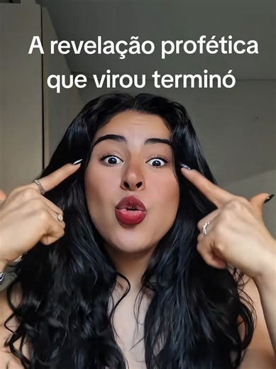 Humor e Profecias: A Revelação do Batom Vermelho