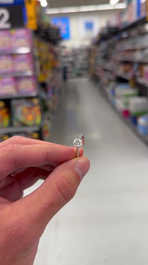Honesty is more valuable than a diamond ring 💍 🥺❤️ | Jimmy Darts