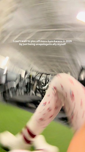 Rachel on Instagram: "Gym Karens PSA: If your “concern” requires public shaming, unsolicited commentary, or moral superiority… It’s not concern. It’s bullying in athleisure. 🫶💕 #gym #gymtok #workout #fitness #calisthenics"