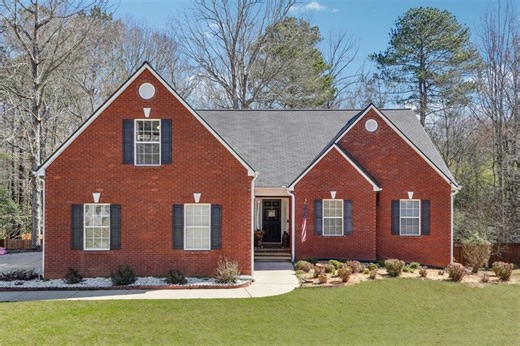 509 Plantation Creek Dr, Loganville, GA 30052 - MLS 7531236 - Coldwell Banker