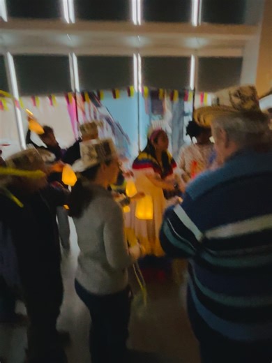 Spanish Fun Program on Instagram: "My adult class at the Medford Library loved the Immersive Storytelling! It was a fantastic way to practice Spanish. We had a blast learning about Colombia's Noche de Velitas tradition. They're already asking when's next? 2026 will bring more Immersive Stories, Spanish Fun style! #cuentacuentos #tecuentouncuento #spanish #learnthroughplay #spanishfunprogram #medfordma #adultclasses"